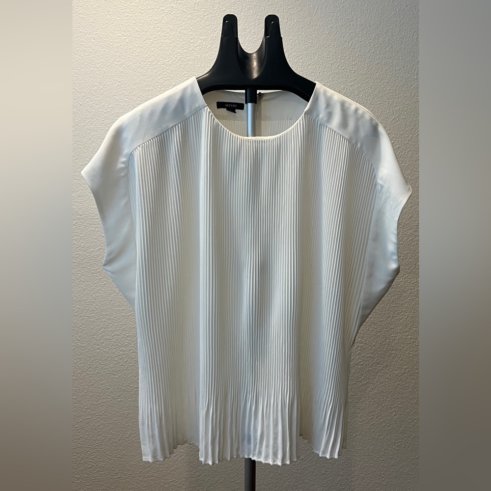 Alfani Women's Cream Pleated Blouse Size XXL